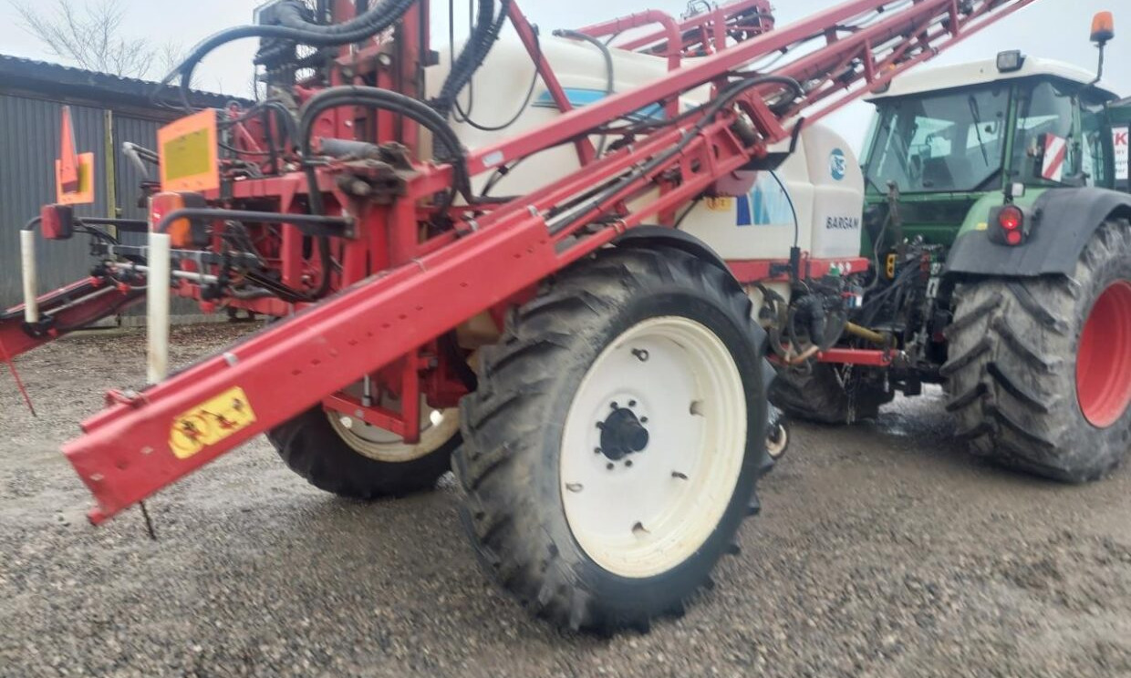 Bargam Elios 3000 - Synet til 2028 - Maşină de erbicidat tractata: Foto 2 Bargam Elios 3000 - Synet til 2028 - Maşină de erbicidat tractata: Foto 2