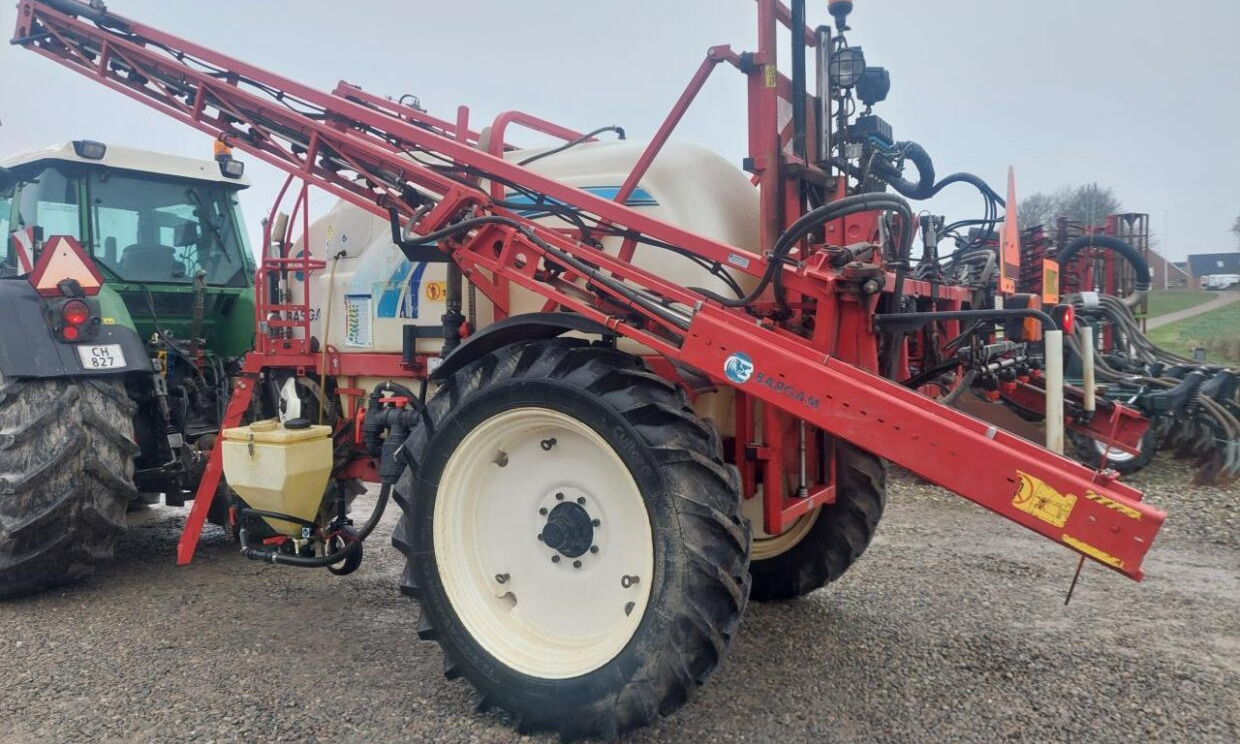 Bargam Elios 3000 - Synet til 2028 - Maşină de erbicidat tractata: Foto 3 Bargam Elios 3000 - Synet til 2028 - Maşină de erbicidat tractata: Foto 3