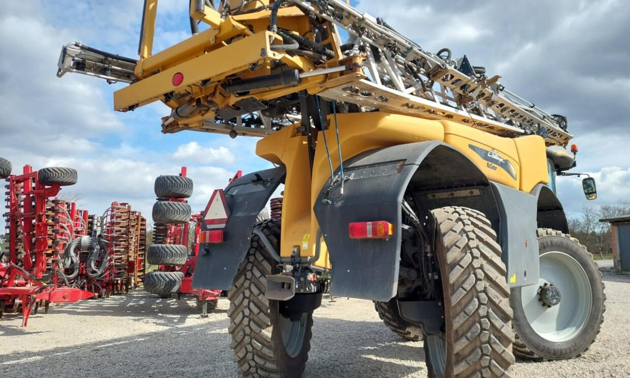 Challenger Rogator 655 B med GPS - Mașină de erbicidat autopropulsata: Foto 5 Challenger Rogator 655 B med GPS - Mașină de erbicidat autopropulsata: Foto 5