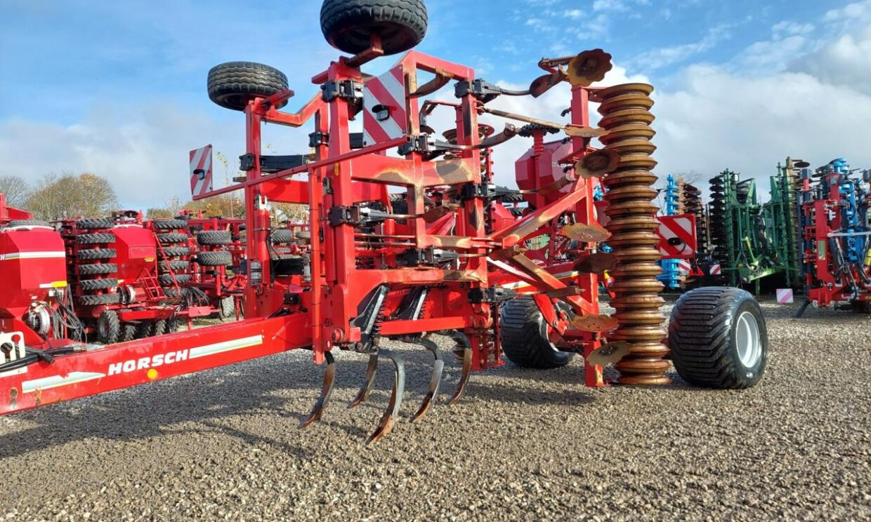 Horsch Terrano 6 FX med DouDrill - Grapă: Foto 1 Horsch Terrano 6 FX med DouDrill - Grapă: Foto 1