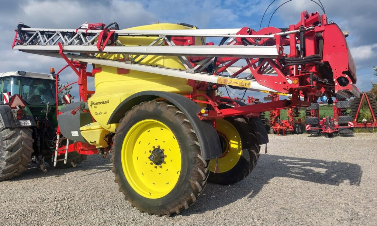 Kverneland Ixtrack C60 - 28m Alubom - Maşină de erbicidat tractata: Foto 4 Kverneland Ixtrack C60 - 28m Alubom - Maşină de erbicidat tractata: Foto 4