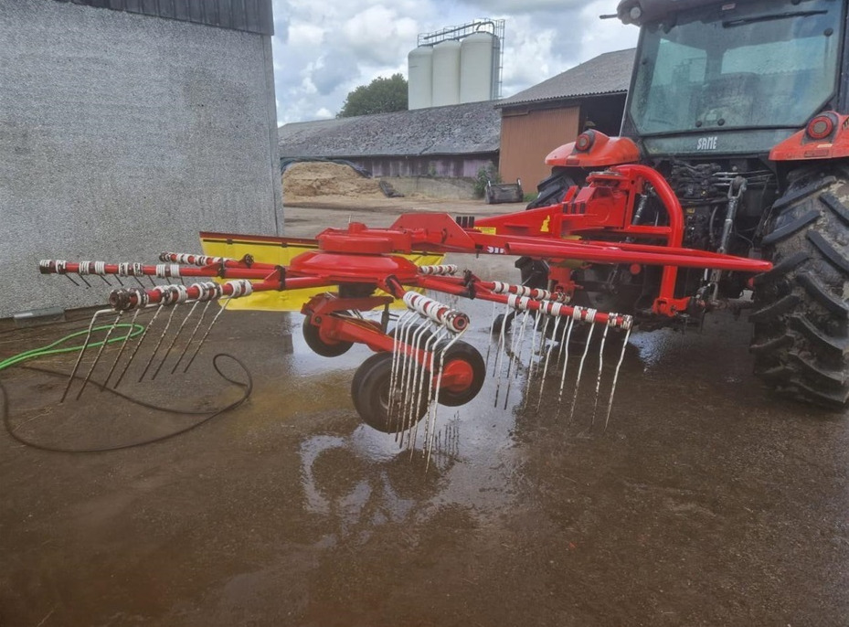 SIP 350 T rive - Maşină de întors fânul: Foto 3 SIP 350 T rive - Maşină de întors fânul: Foto 3