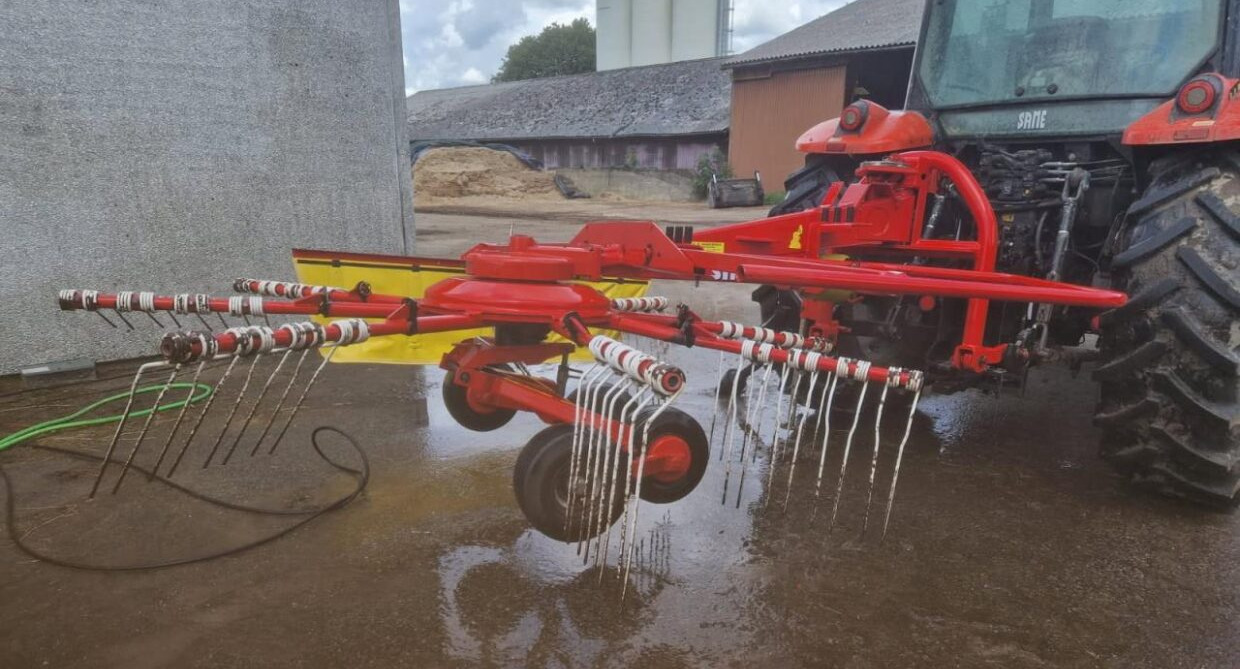 SIP 350 T rive - Maşină de întors fânul: Foto 3 SIP 350 T rive - Maşină de întors fânul: Foto 3