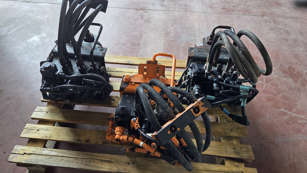 MERCEDES-BENZ STEERING UNIT - Volan: Foto 1 MERCEDES-BENZ STEERING UNIT - Volan: Foto 1