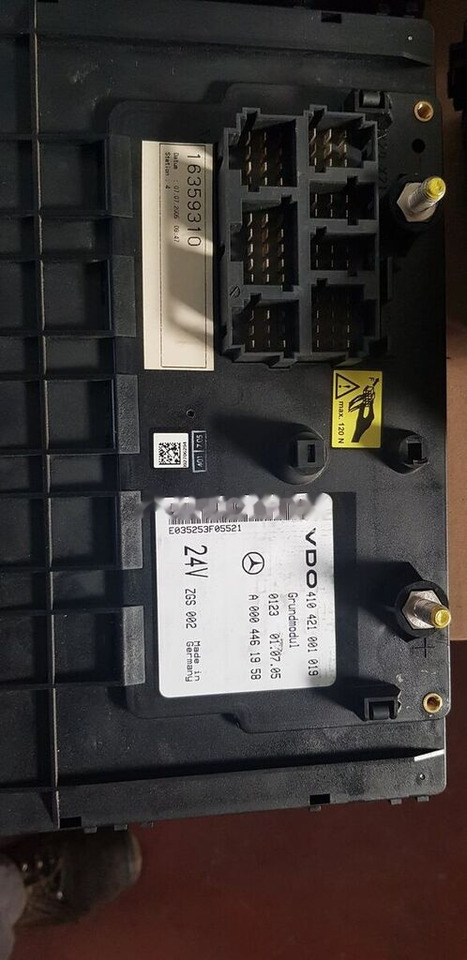Mercedes-Benz GRUNDMODUL ACTROS MP4 A001 446 25 58 Mercedes-Benz ACTROS MP4 - Calculator de bord pentru Camion: Foto 4 Mercedes-Benz GRUNDMODUL ACTROS MP4 A001 446 25 58 Mercedes-Benz ACTROS MP4 - Calculator de bord pentru Camion: Foto 4
