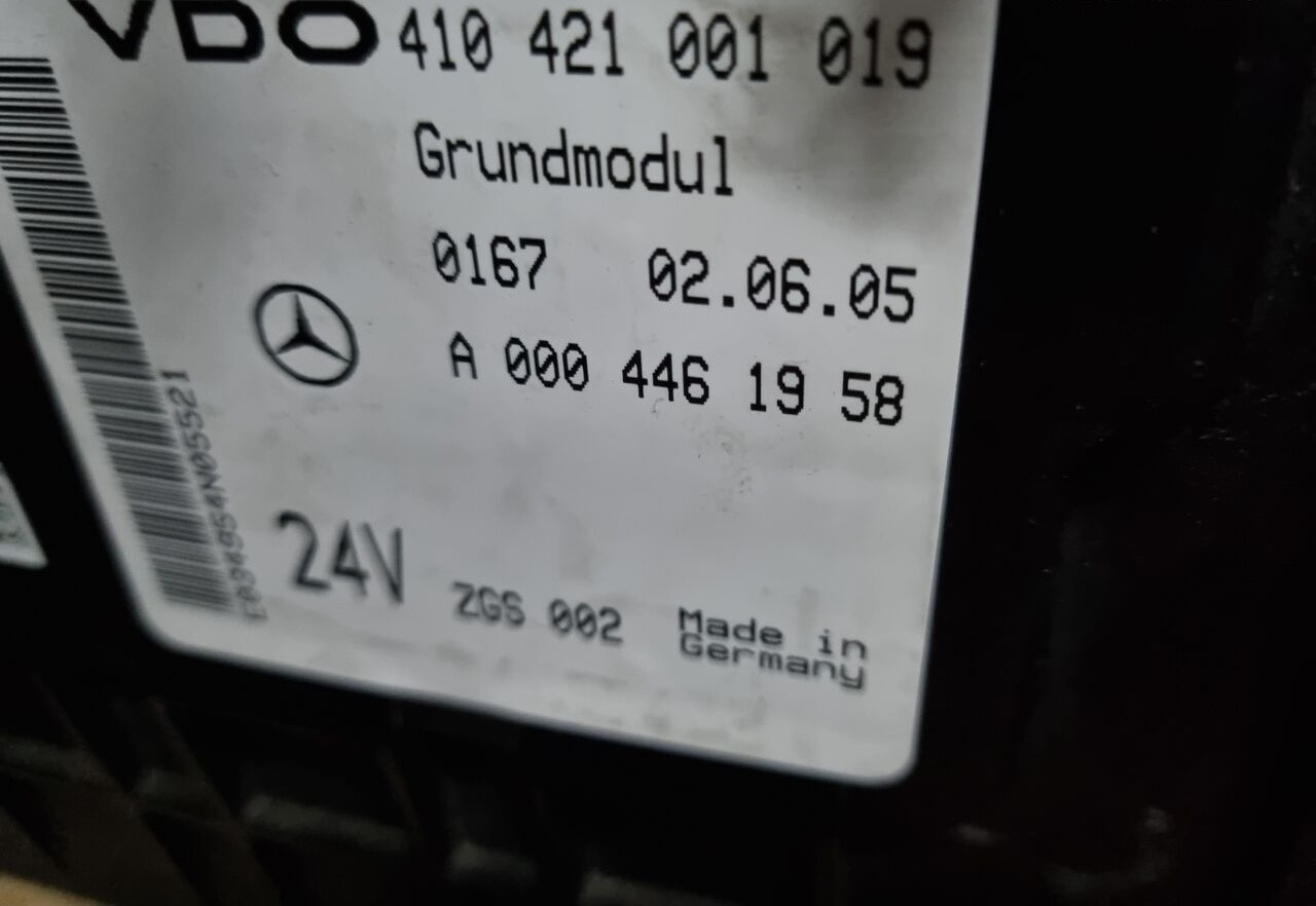 Mercedes-Benz GRUNDMODUL ACTROS MP4 A0014465158 Mercedes-Benz ACTROS MP4 EURO 6 - Siguranță pentru Camion: Foto 2 Mercedes-Benz GRUNDMODUL ACTROS MP4 A0014465158 Mercedes-Benz ACTROS MP4 EURO 6 - Siguranță pentru Camion: Foto 2