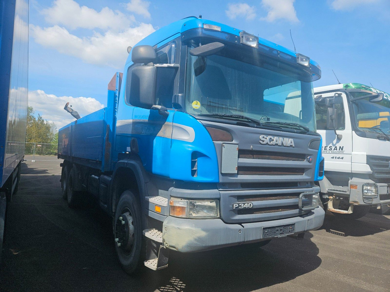 Scania P340 6x6 Pritsche Schaltgetriebe Blatt/Blatt - Camion platformă: Foto 2 Scania P340 6x6 Pritsche Schaltgetriebe Blatt/Blatt - Camion platformă: Foto 2