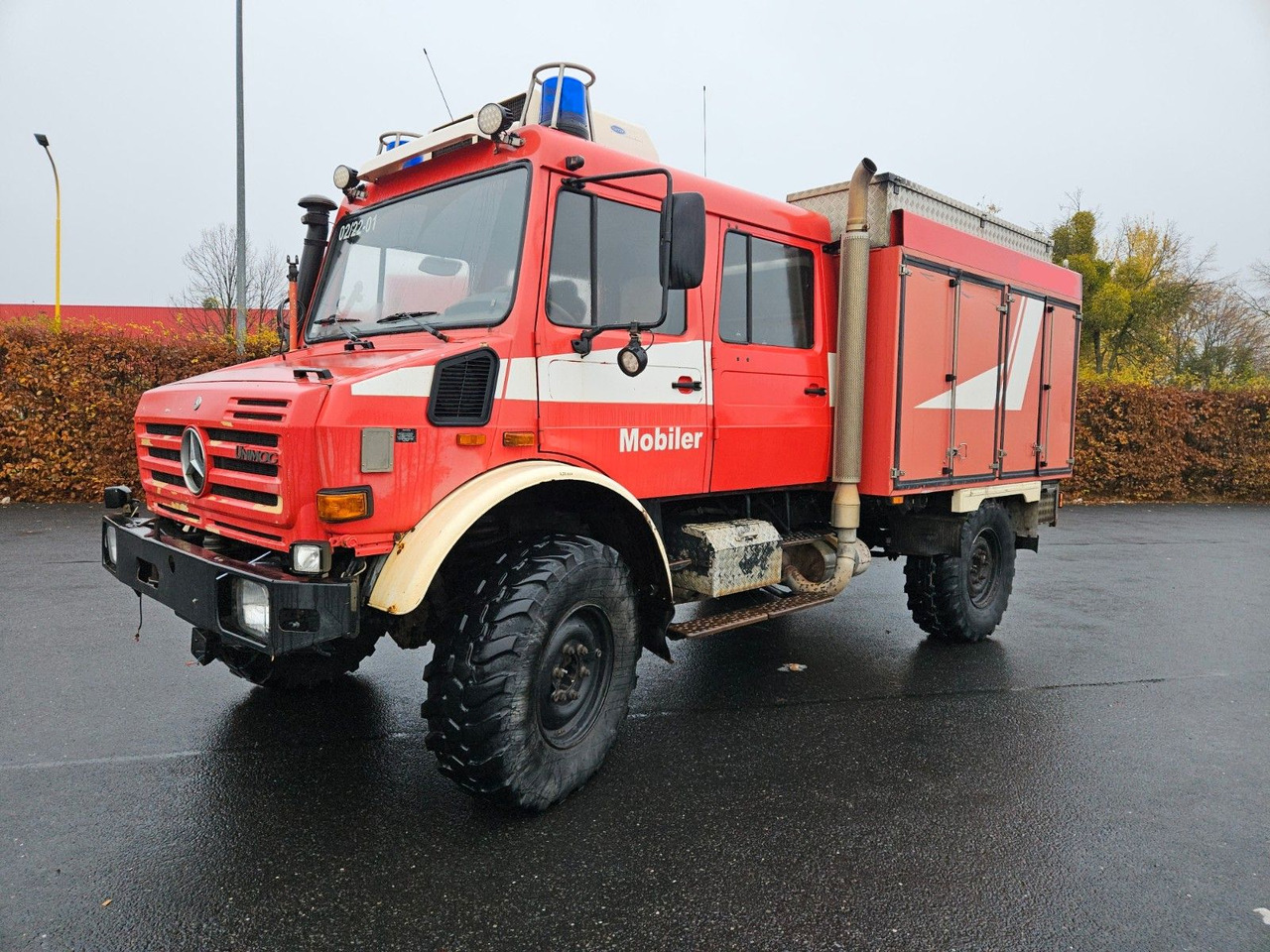 Unimog U4000 4x4 DOKA Feuerwehr - Camion cisternă: Foto 1 Unimog U4000 4x4 DOKA Feuerwehr - Camion cisternă: Foto 1