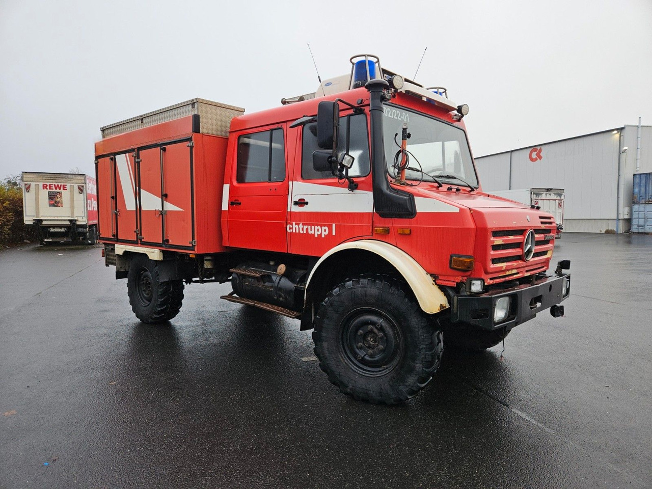Unimog U4000 4x4 DOKA Tanklöschfahrzeug Feuerwehr - Camion cisternă: Foto 5 Unimog U4000 4x4 DOKA Tanklöschfahrzeug Feuerwehr - Camion cisternă: Foto 5