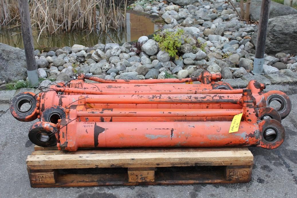 Atlas 1602D - Cilindru hidraulic pentru Utilaje constructii: Foto 3 Atlas 1602D - Cilindru hidraulic pentru Utilaje constructii: Foto 3