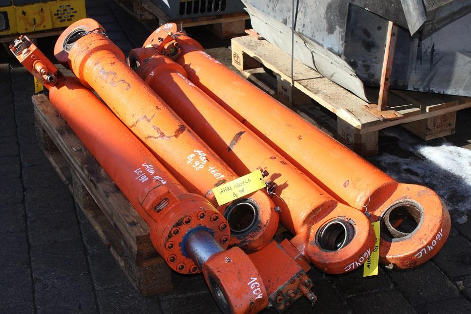 Atlas 1604 LC - Cilindru hidraulic pentru Utilaje constructii: Foto 1 Atlas 1604 LC - Cilindru hidraulic pentru Utilaje constructii: Foto 1