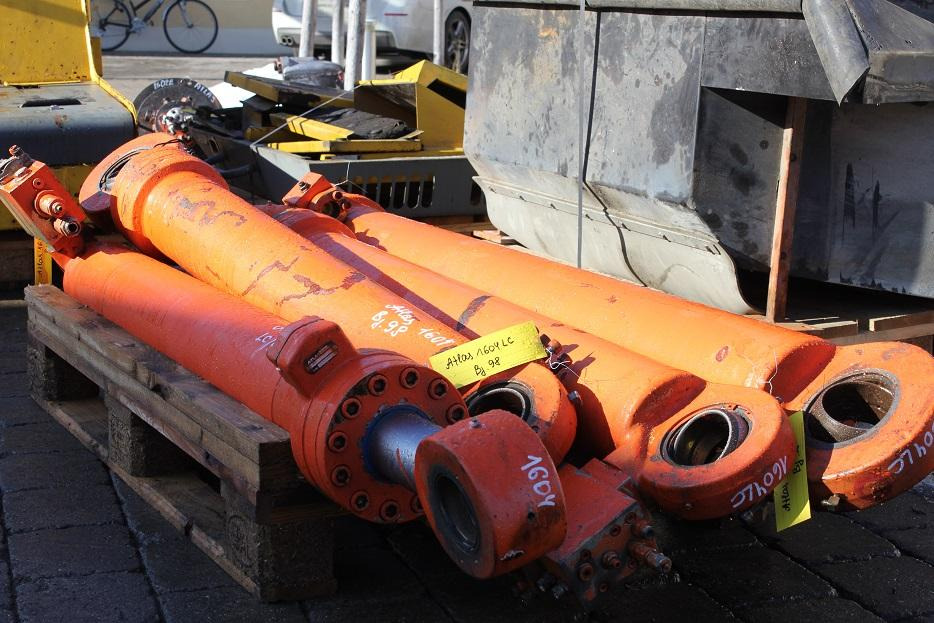 Atlas 1604 LC - Cilindru hidraulic pentru Utilaje constructii: Foto 4 Atlas 1604 LC - Cilindru hidraulic pentru Utilaje constructii: Foto 4