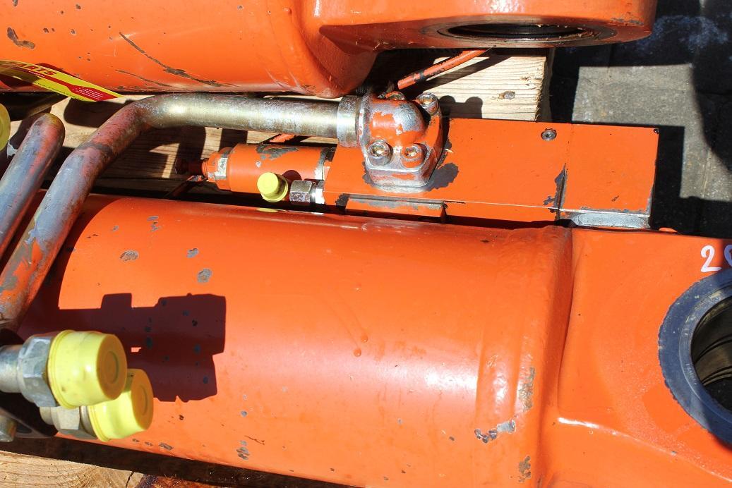 Atlas 2005 - Cilindru hidraulic pentru Utilaje constructii: Foto 3 Atlas 2005 - Cilindru hidraulic pentru Utilaje constructii: Foto 3