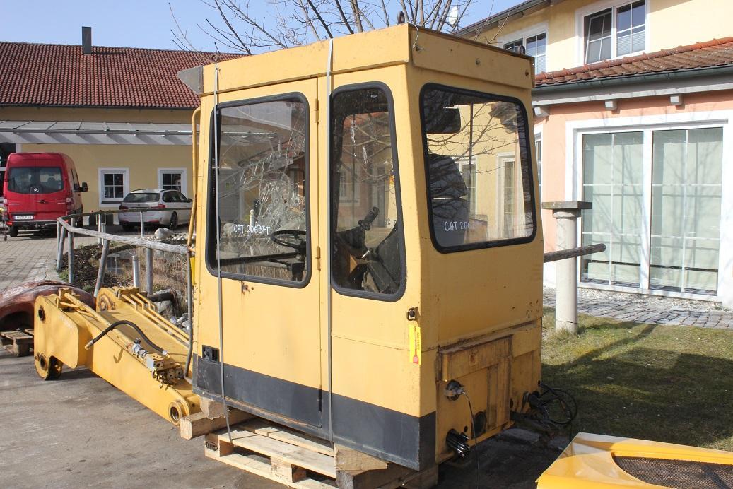 Caterpillar 206 BFT - Cabină pentru Utilaje constructii: Foto 3 Caterpillar 206 BFT - Cabină pentru Utilaje constructii: Foto 3
