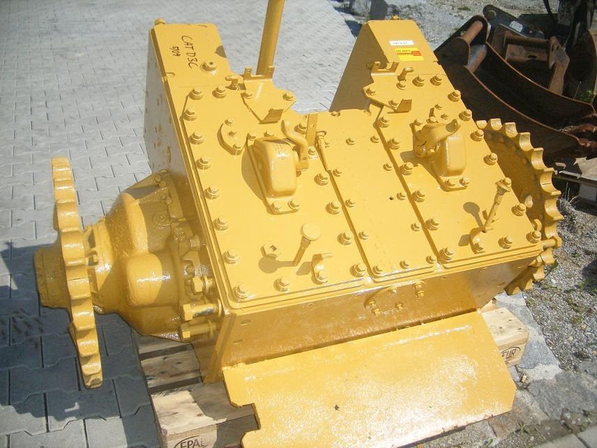 Caterpillar Planieraupe D 3 C/B - Transmisie pentru Utilaje constructii: Foto 2 Caterpillar Planieraupe D 3 C/B - Transmisie pentru Utilaje constructii: Foto 2