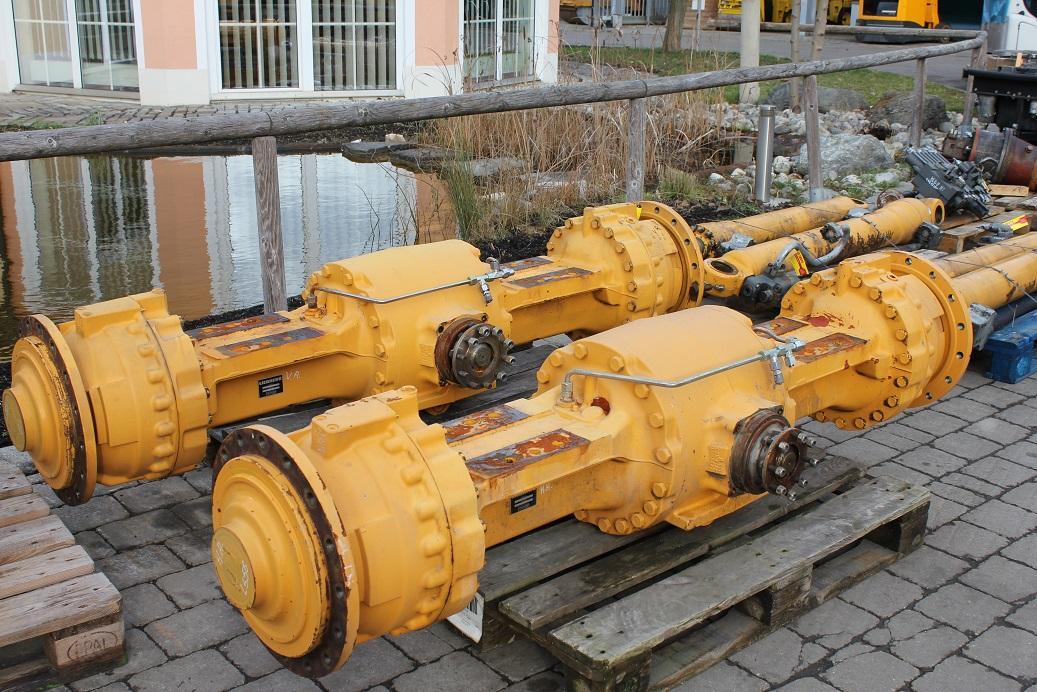 Liebherr L 556 - Punte şi piese pentru Utilaje constructii: Foto 1 Liebherr L 556 - Punte şi piese pentru Utilaje constructii: Foto 1