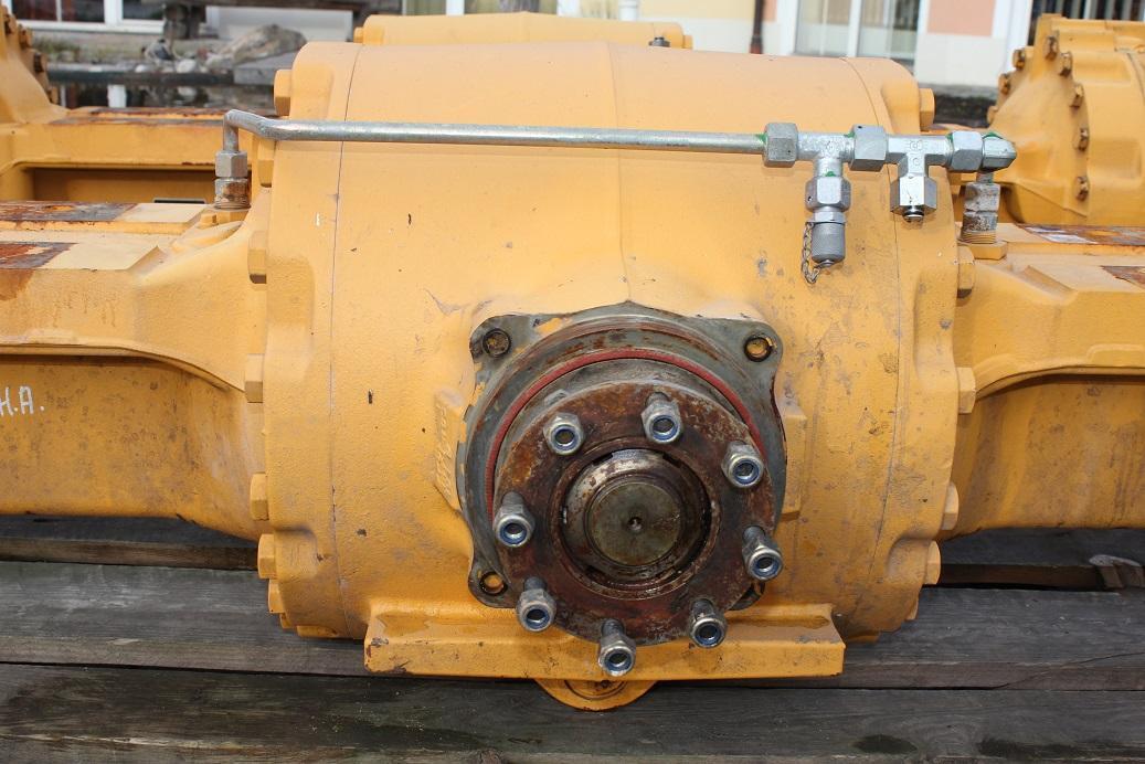 Liebherr L 556 - Punte şi piese pentru Utilaje constructii: Foto 5 Liebherr L 556 - Punte şi piese pentru Utilaje constructii: Foto 5