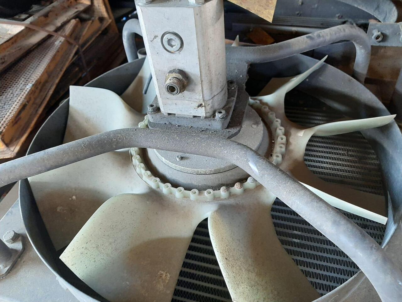 Volvo 160 B - Sistem de răcire pentru Utilaje constructii: Foto 4 Volvo 160 B - Sistem de răcire pentru Utilaje constructii: Foto 4