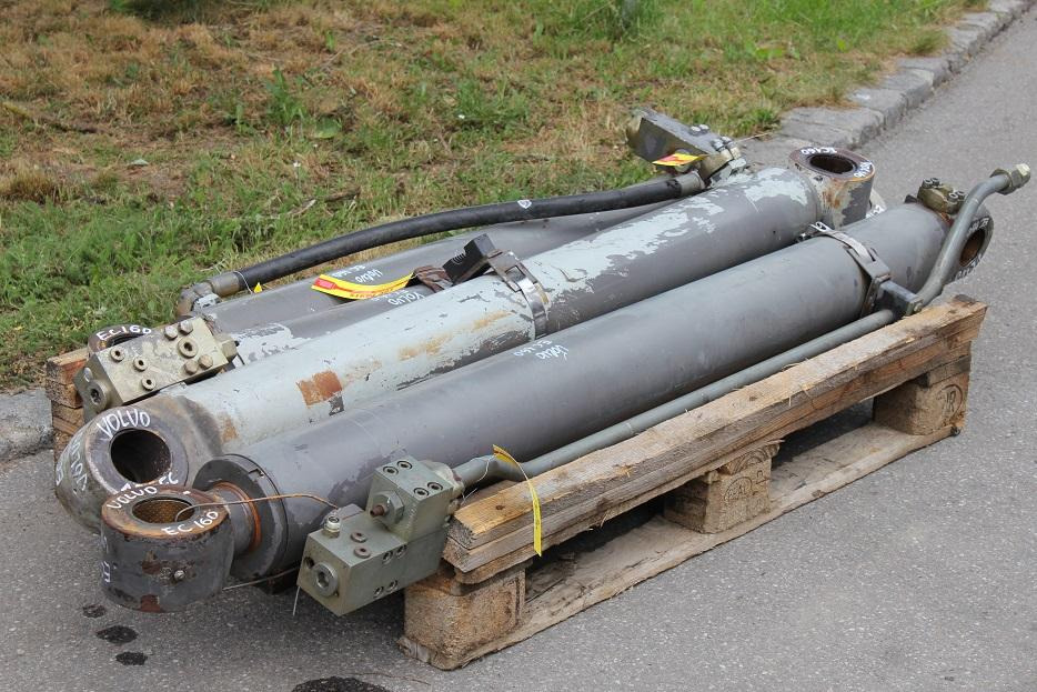 Volvo EC 160 - Cilindru hidraulic pentru Utilaje constructii: Foto 1 Volvo EC 160 - Cilindru hidraulic pentru Utilaje constructii: Foto 1