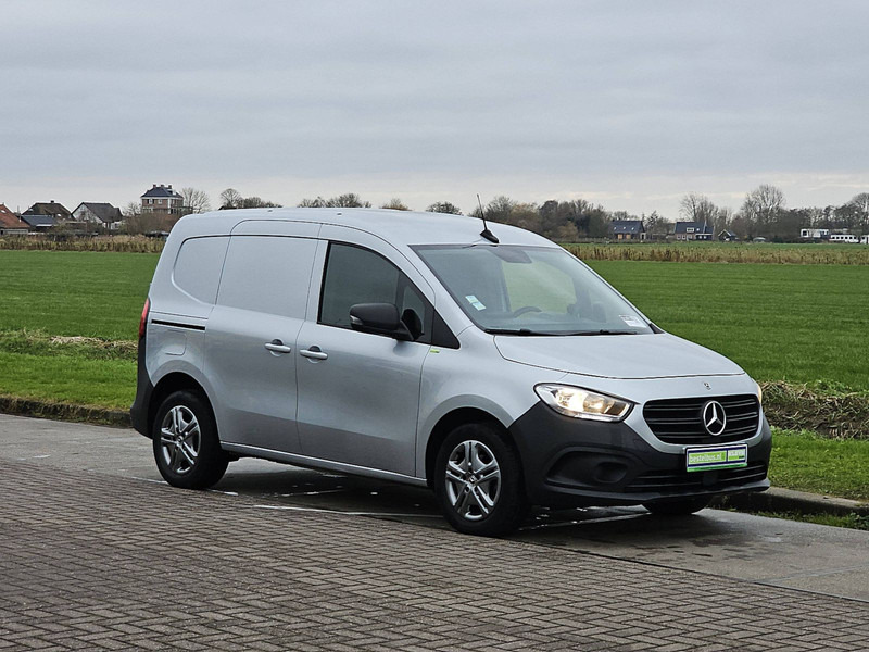 Mercedes-Benz Citan 110 CDI L1 PRO Mbux Euro6! - Autoutilitară box: Foto 4 Mercedes-Benz Citan 110 CDI L1 PRO Mbux Euro6! - Autoutilitară box: Foto 4