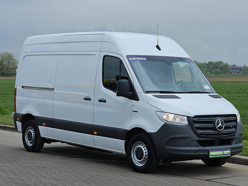 Mercedes-Benz eSprinter L2H2 41KwH Elektrisc - Dubă, Autoutilitară electrică: Foto 4 Mercedes-Benz eSprinter L2H2 41KwH Elektrisc - Dubă, Autoutilitară electrică: Foto 4