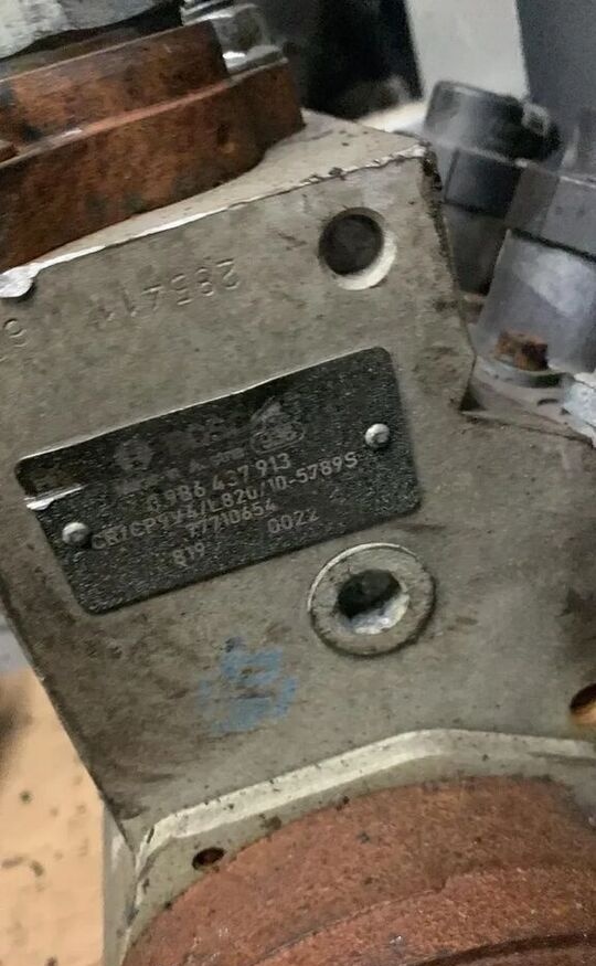 Bosch Pompa Wysokiego Ciśnienia MAN "V" MAN 51.11103-7762 F00BC0 51.11103-7762 truck - Pompă de combustibil pentru Camion: Foto 3 Bosch Pompa Wysokiego Ciśnienia MAN "V" MAN 51.11103-7762 F00BC0 51.11103-7762 truck - Pompă de combustibil pentru Camion: Foto 3