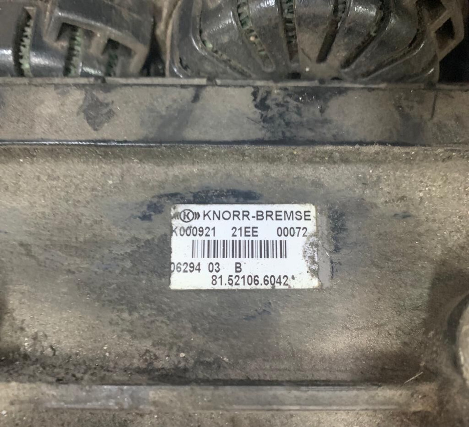 Knorr-Bremse Dwukanałowy 81.52106.6042 MAN TGA TGX TGS truck - Supapă frână pentru Camion: Foto 3 Knorr-Bremse Dwukanałowy 81.52106.6042 MAN TGA TGX TGS truck - Supapă frână pentru Camion: Foto 3
