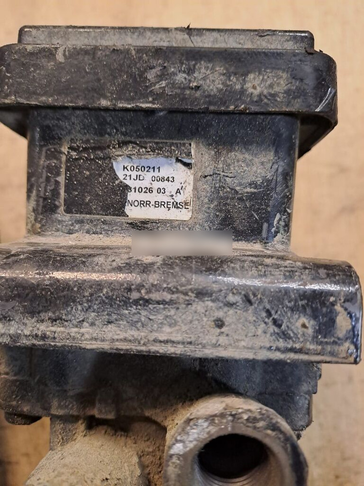 Knorr-Bremse K050211 MAN - Supapă frână pentru Camion: Foto 3 Knorr-Bremse K050211 MAN - Supapă frână pentru Camion: Foto 3