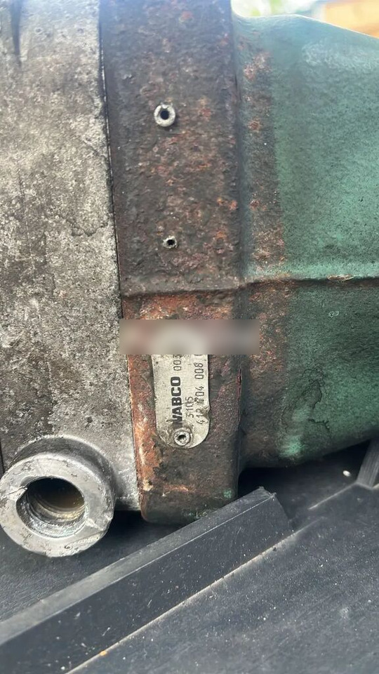 Kompresor Sprężarka Powietrza Volvo WABCO 4127040080 Volvo - Compresor, instalatie aer comprimat pentru Camion: Foto 3 Kompresor Sprężarka Powietrza Volvo WABCO 4127040080 Volvo - Compresor, instalatie aer comprimat pentru Camion: Foto 3