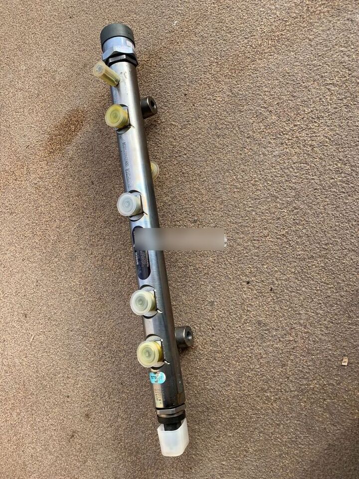 Listwa wtryskowa Bosch D E6 0445214248  IVECO Daily 3.0L - Sistem de alimentare combustibil pentru Camion: Foto 2 Listwa wtryskowa Bosch D E6 0445214248  IVECO Daily 3.0L - Sistem de alimentare combustibil pentru Camion: Foto 2