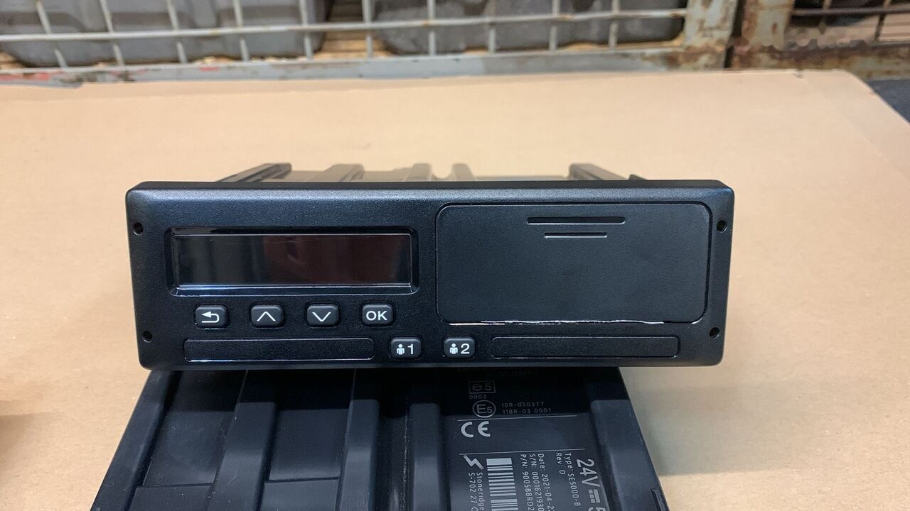 Scania NOWY 24V 5A 2918154 TYPE: SE5000-8 2918154 Scania truck - Tahograf pentru Camion: Foto 1 Scania NOWY 24V 5A 2918154 TYPE: SE5000-8 2918154 Scania truck - Tahograf pentru Camion: Foto 1