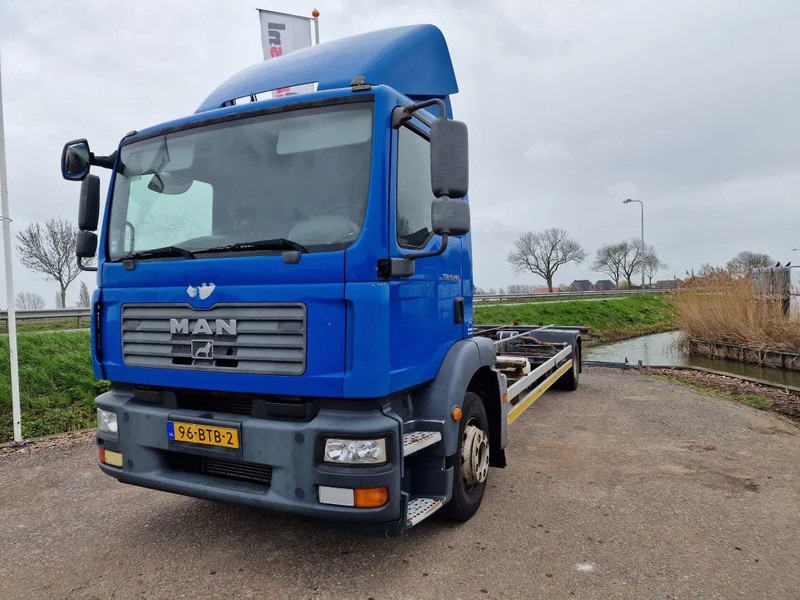 MAN TGM 15.240 container, BDF, 2009, NL Truck - Camion transport containere/ Swap body: Foto 1 MAN TGM 15.240 container, BDF, 2009, NL Truck - Camion transport containere/ Swap body: Foto 1