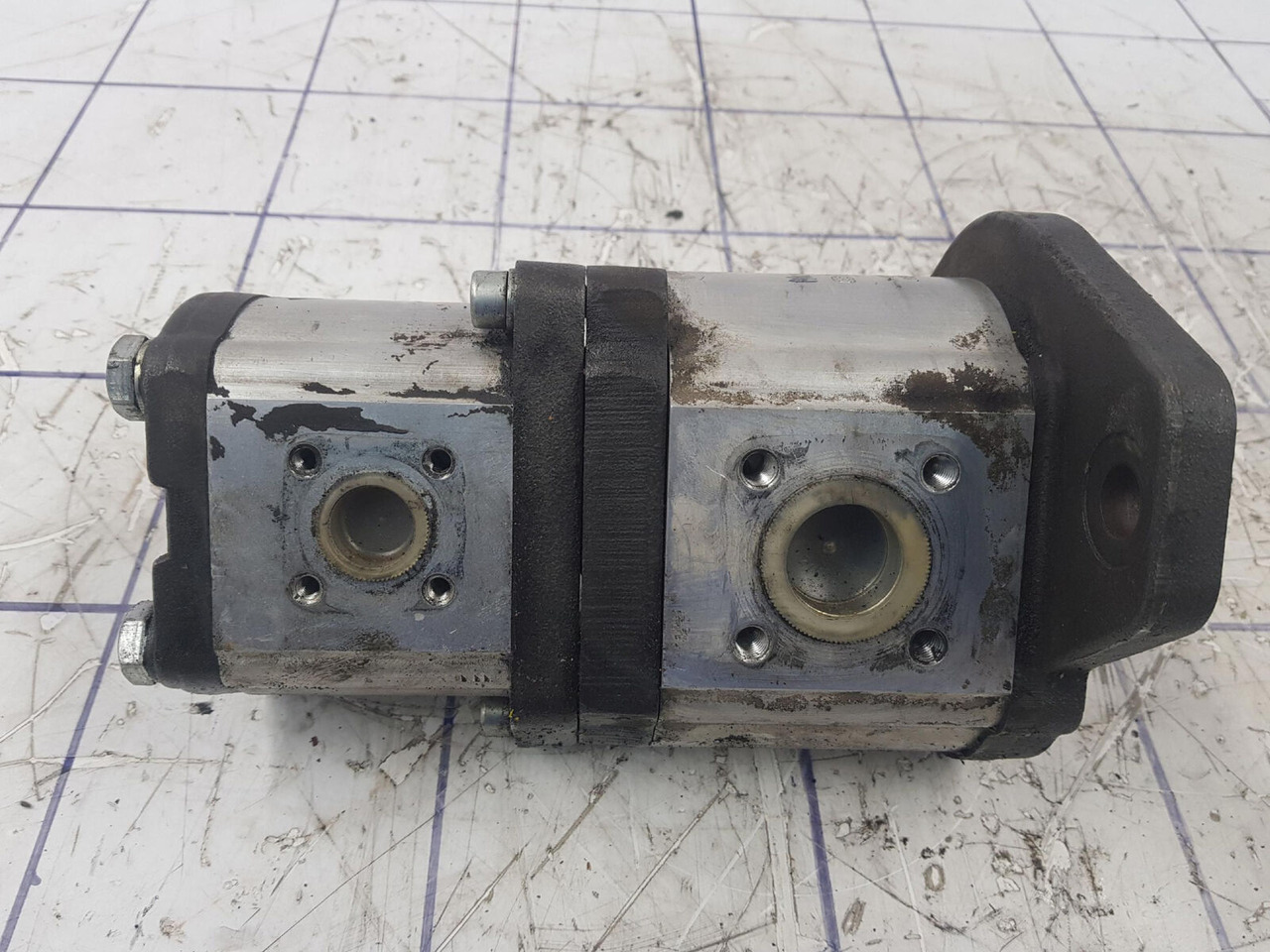 Bosch LTM 1060/2 TWO-STAGE PUMP - Pompa hidraulica pentru Macara: Foto 4 Bosch LTM 1060/2 TWO-STAGE PUMP - Pompa hidraulica pentru Macara: Foto 4