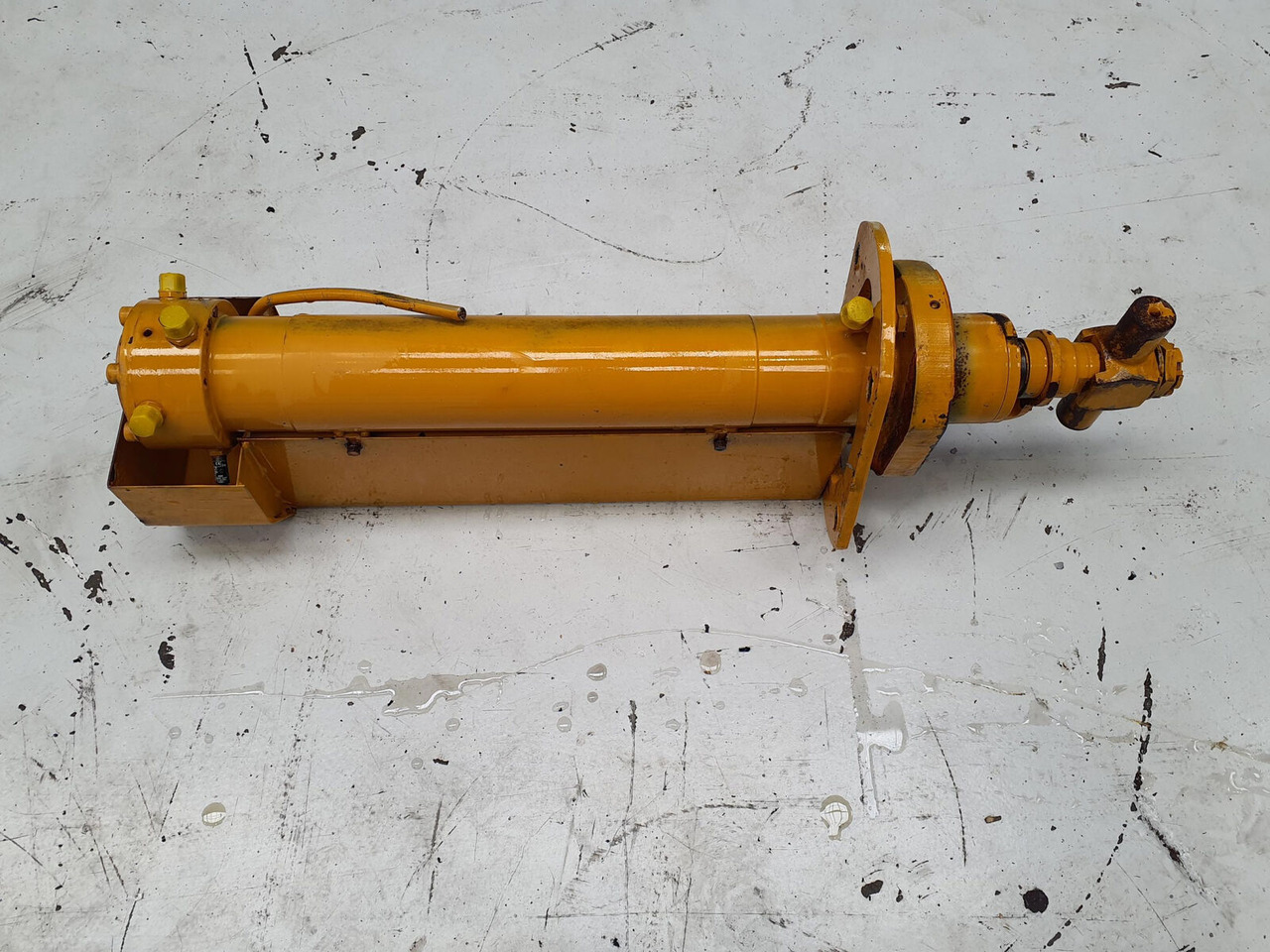 FAUN ATF 45-3 counterweight cylinder - Cilindru hidraulic pentru Macara: Foto 4 FAUN ATF 45-3 counterweight cylinder - Cilindru hidraulic pentru Macara: Foto 4