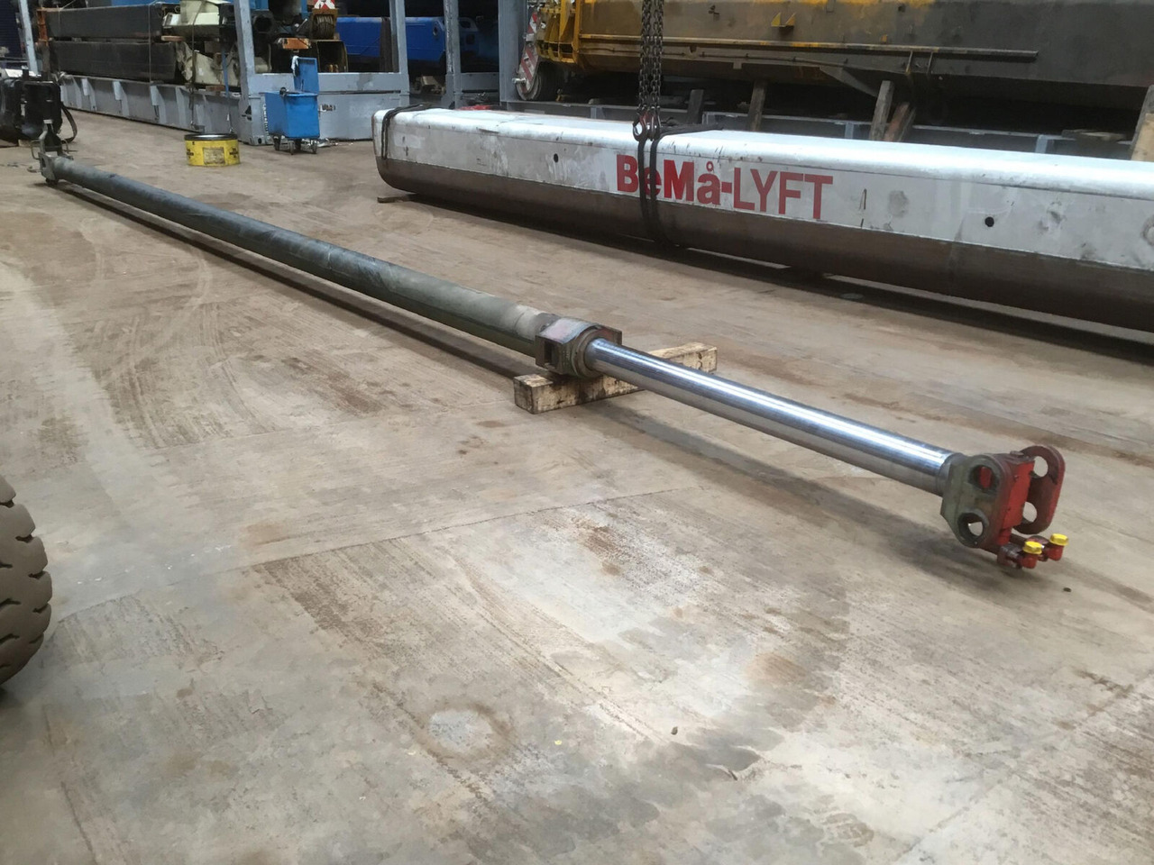 FAUN ATF 50 G-3 telescopic cylinder - Cilindru hidraulic pentru Automacara: Foto 2 FAUN ATF 50 G-3 telescopic cylinder - Cilindru hidraulic pentru Automacara: Foto 2