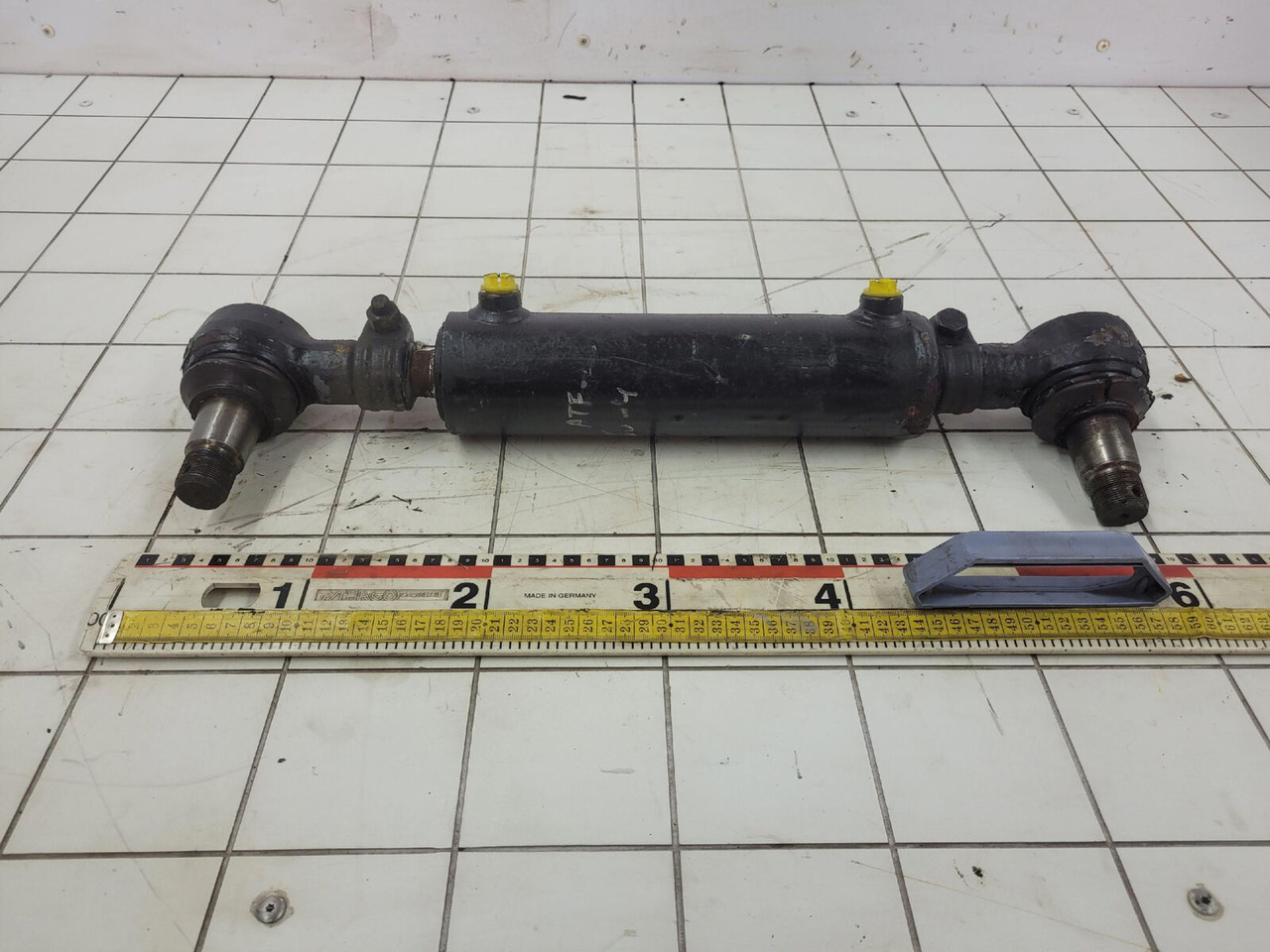 FAUN ATF 60-4 steering cylinder axle 2 - Cilindru hidraulic pentru Automacara: Foto 2 FAUN ATF 60-4 steering cylinder axle 2 - Cilindru hidraulic pentru Automacara: Foto 2