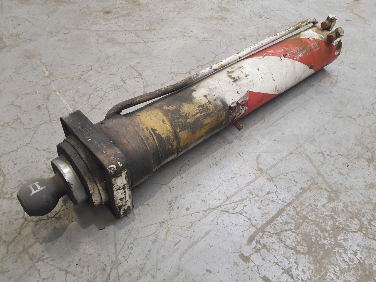 FAUN RTF 30 outrigger cylinder - Cilindru hidraulic pentru Automacara: Foto 2 FAUN RTF 30 outrigger cylinder - Cilindru hidraulic pentru Automacara: Foto 2