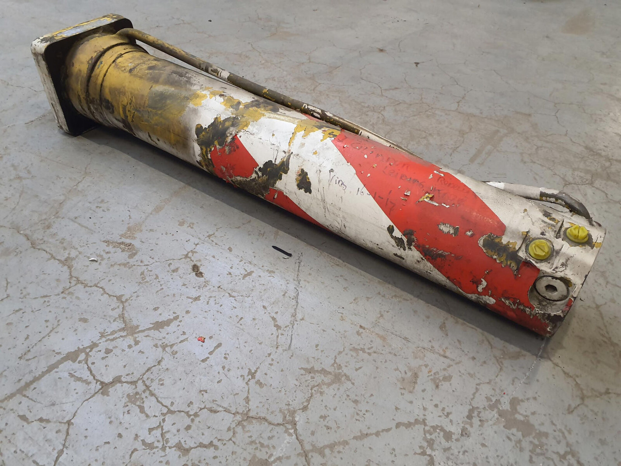 FAUN RTF 30 outrigger cylinder - Cilindru hidraulic pentru Automacara: Foto 3 FAUN RTF 30 outrigger cylinder - Cilindru hidraulic pentru Automacara: Foto 3