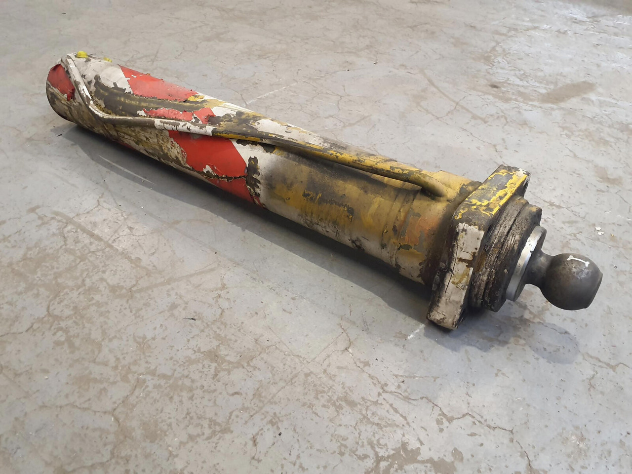 FAUN RTF 30 outrigger cylinder - Cilindru hidraulic pentru Automacara: Foto 1 FAUN RTF 30 outrigger cylinder - Cilindru hidraulic pentru Automacara: Foto 1