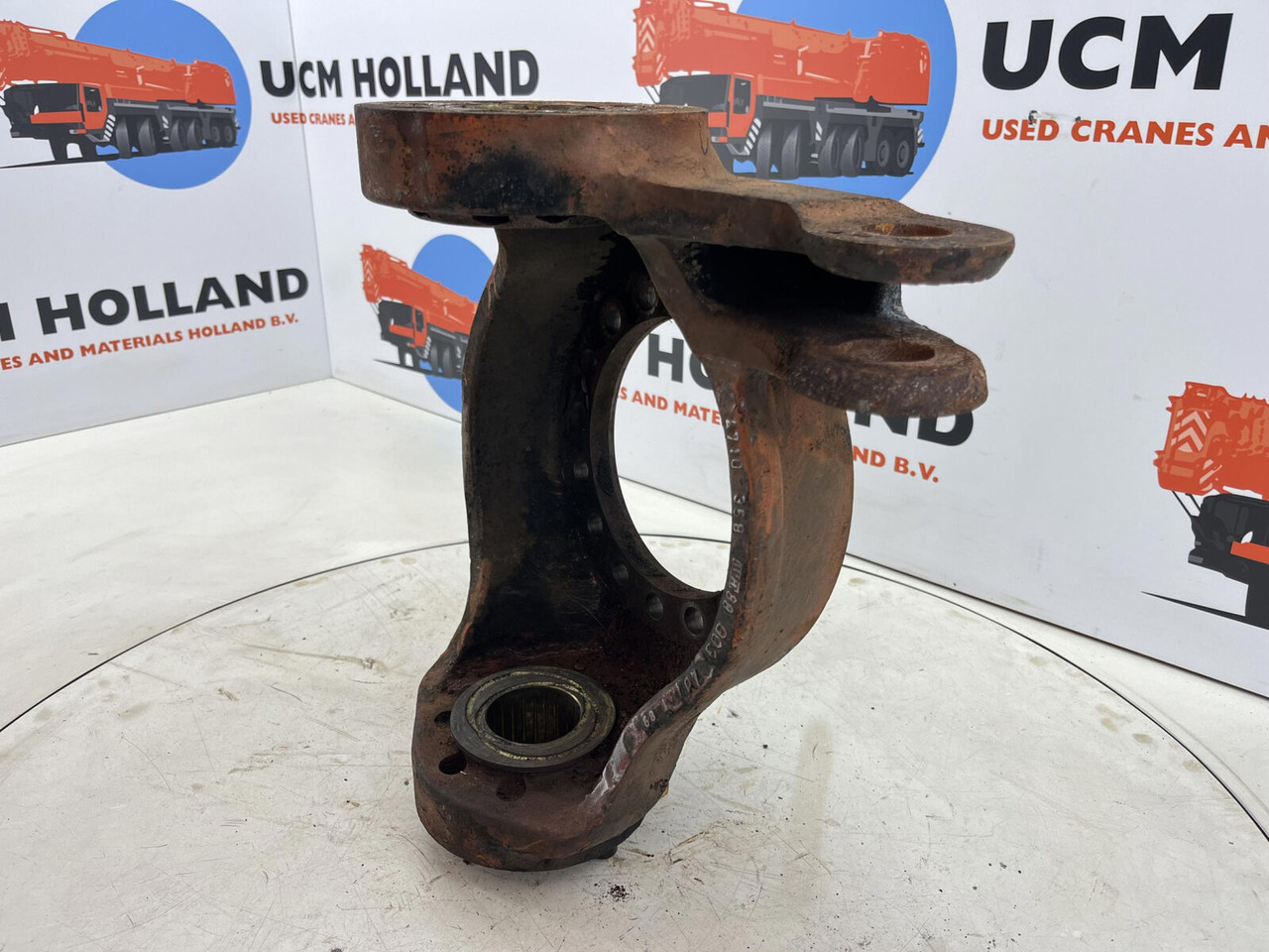 FAUN RTF 50 Steering knuckle 16 holes axle 1 right - Fuzeta pentru Automacara: Foto 4 FAUN RTF 50 Steering knuckle 16 holes axle 1 right - Fuzeta pentru Automacara: Foto 4