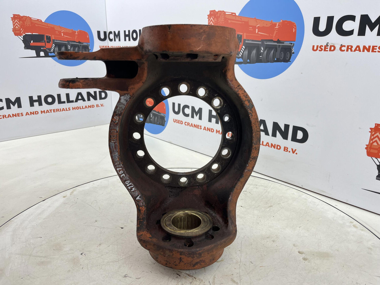 FAUN RTF 50 Steering knuckle 16 holes axle 3 left - Fuzeta pentru Automacara: Foto 5 FAUN RTF 50 Steering knuckle 16 holes axle 3 left - Fuzeta pentru Automacara: Foto 5