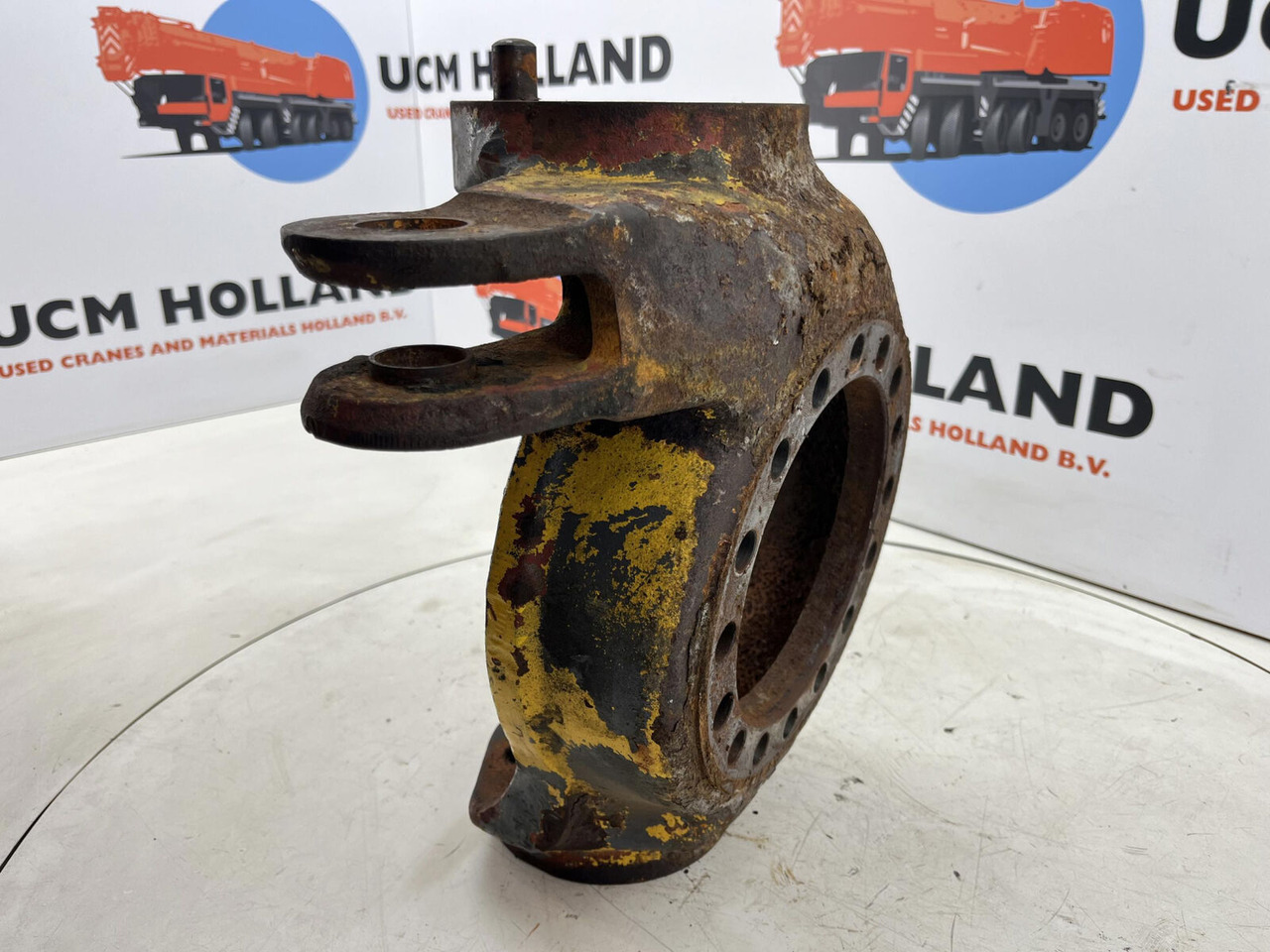 FAUN RTF 50 Steering knuckle 16 holes right - Fuzeta pentru Automacara: Foto 3 FAUN RTF 50 Steering knuckle 16 holes right - Fuzeta pentru Automacara: Foto 3