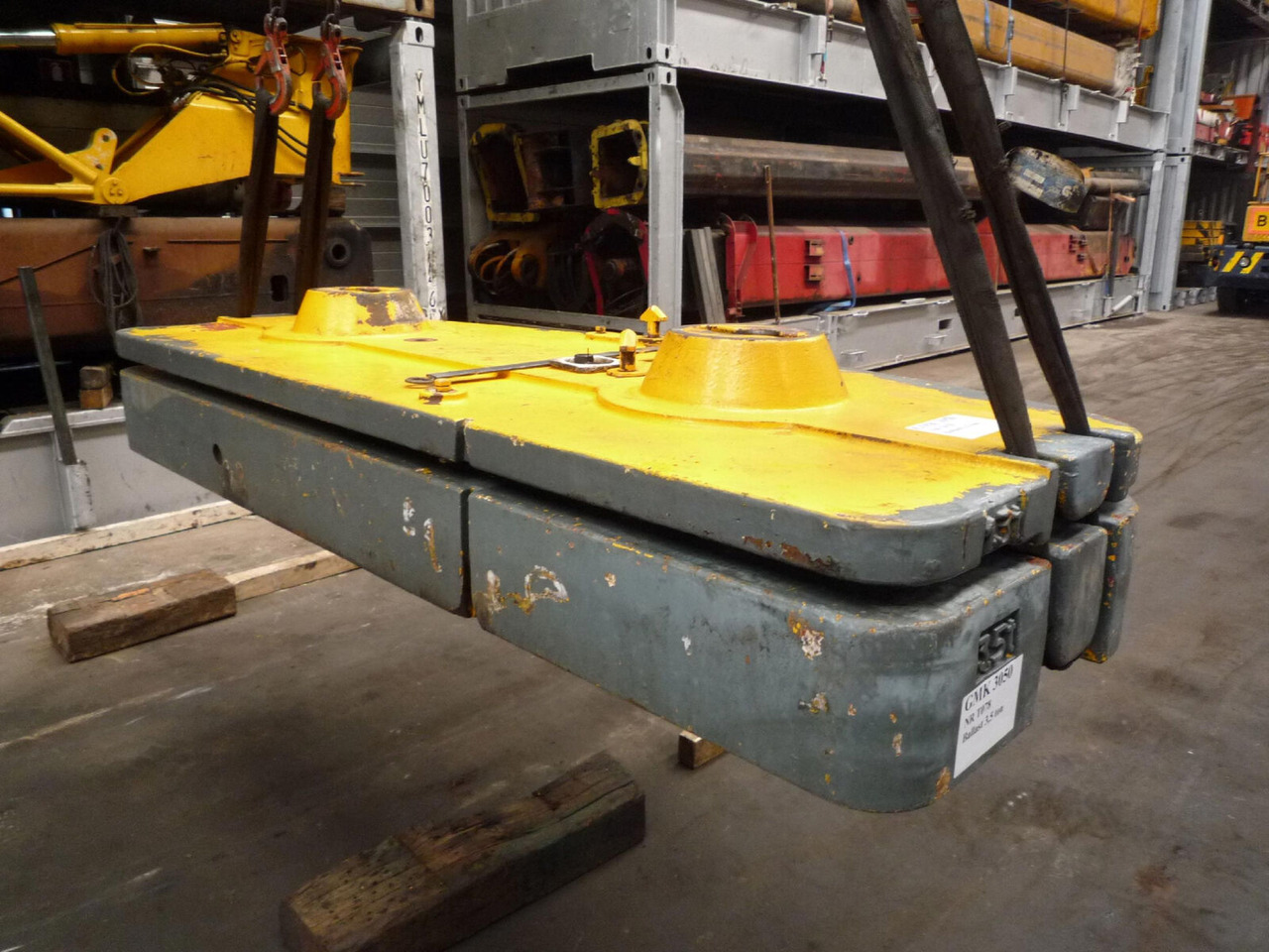 Grove GMK 3050 counterweight 1,3 ton - Contragreutate pentru Automacara: Foto 3 Grove GMK 3050 counterweight 1,3 ton - Contragreutate pentru Automacara: Foto 3