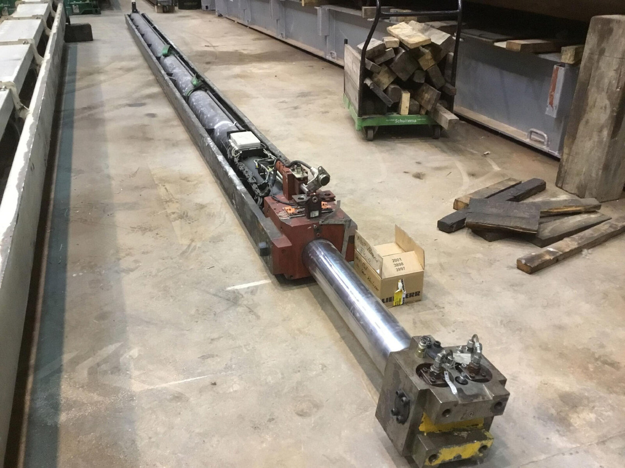 Grove GMK 4075 Telescopic boom cylinder - Cilindru hidraulic pentru Automacara: Foto 1 Grove GMK 4075 Telescopic boom cylinder - Cilindru hidraulic pentru Automacara: Foto 1