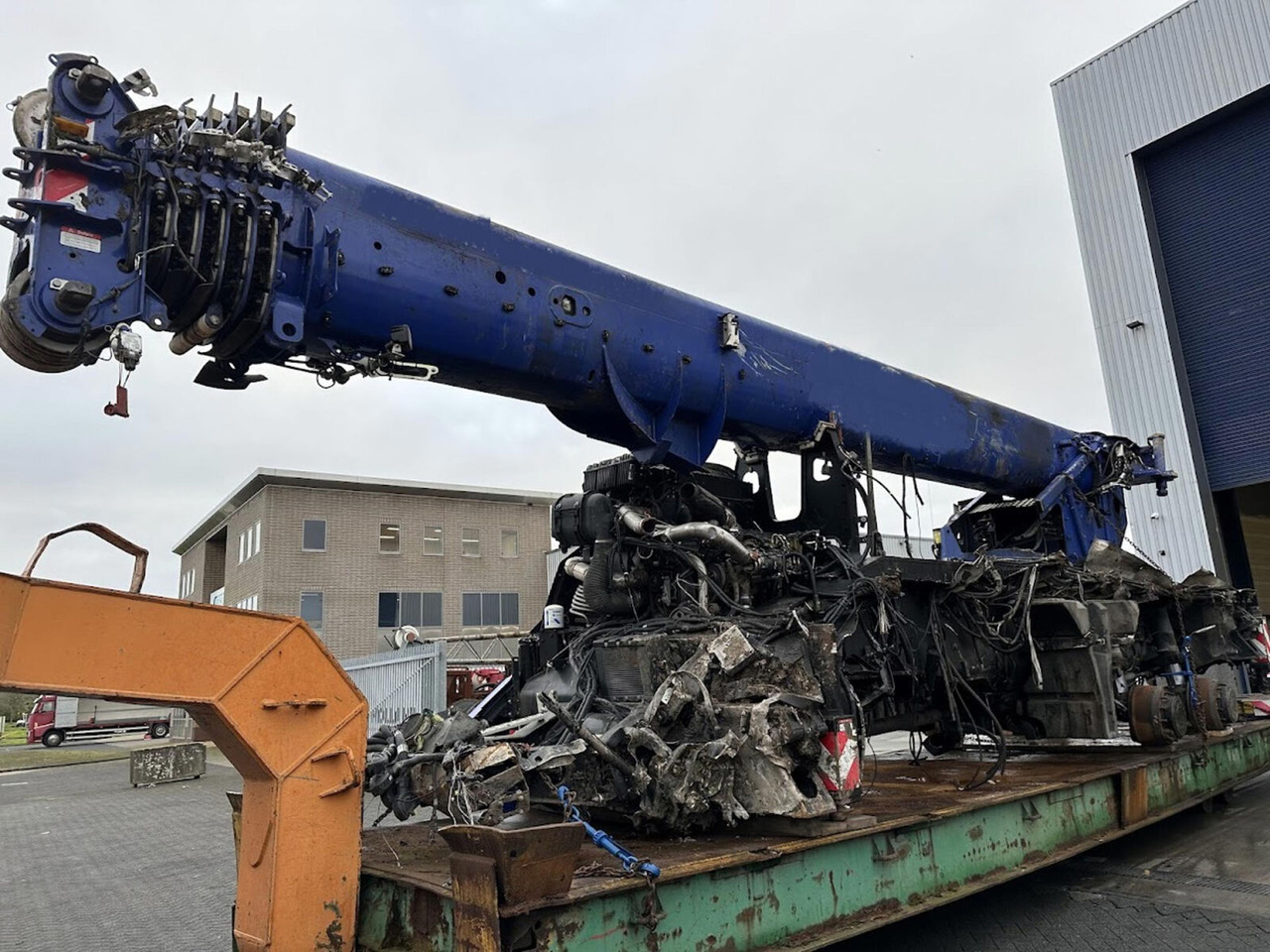 Grove GMK 4090 - Macara tot teren: Foto 2 Grove GMK 4090 - Macara tot teren: Foto 2