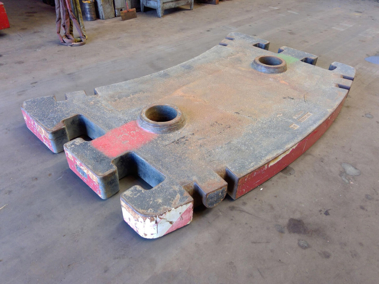 Grove GMK 5130-1/2 counterweight 5,0 ton - Contragreutate pentru Automacara: Foto 1 Grove GMK 5130-1/2 counterweight 5,0 ton - Contragreutate pentru Automacara: Foto 1