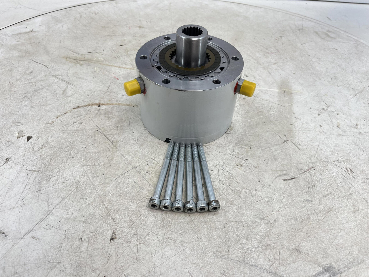 Grove GMK 5150 multiple-disk brake slewing gear - Reductor de rotire pentru Macara: Foto 1 Grove GMK 5150 multiple-disk brake slewing gear - Reductor de rotire pentru Macara: Foto 1