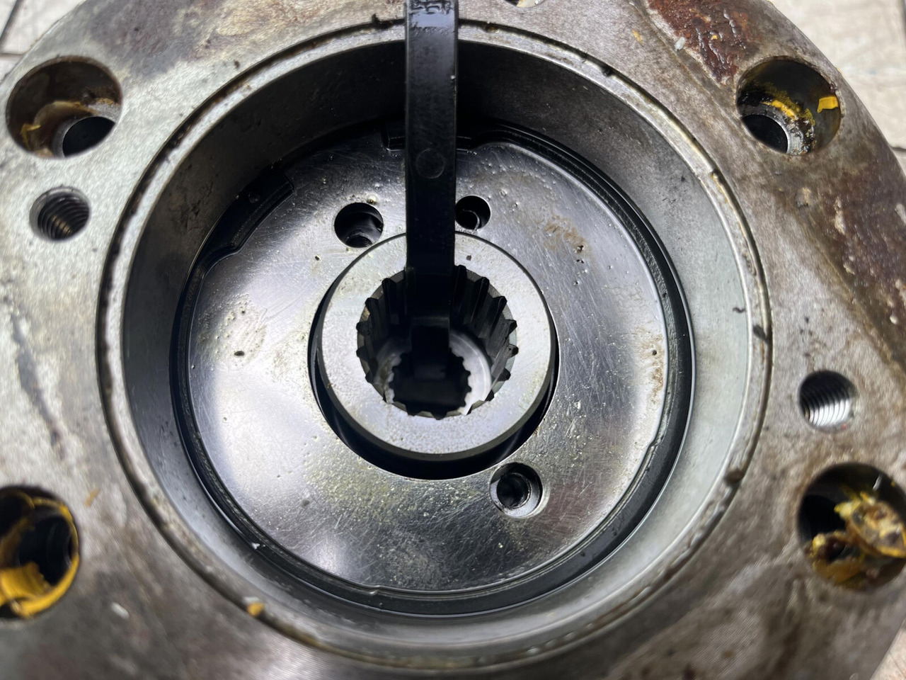 Grove GMK 6300 L multiple-disk brake - Reductor de rotire pentru Macara: Foto 4 Grove GMK 6300 L multiple-disk brake - Reductor de rotire pentru Macara: Foto 4