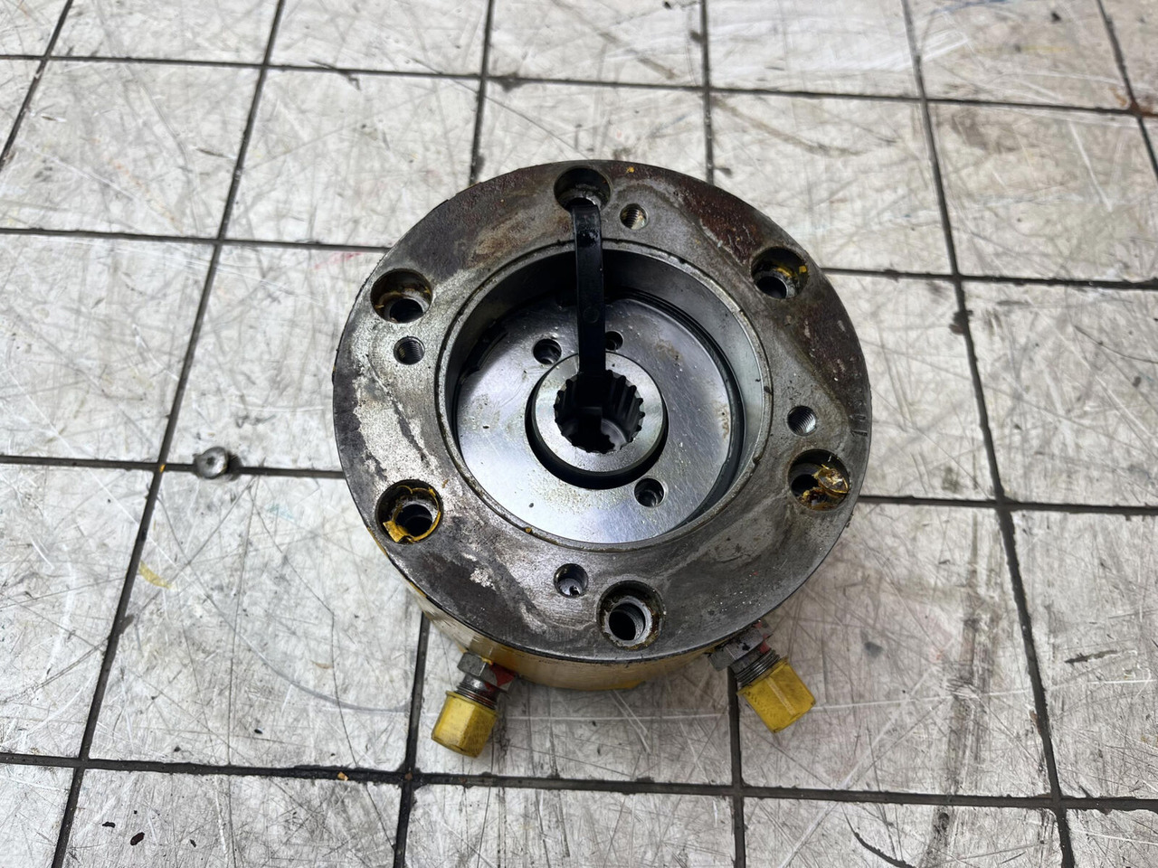 Grove GMK 6300 L multiple-disk brake - Reductor de rotire pentru Macara: Foto 3 Grove GMK 6300 L multiple-disk brake - Reductor de rotire pentru Macara: Foto 3