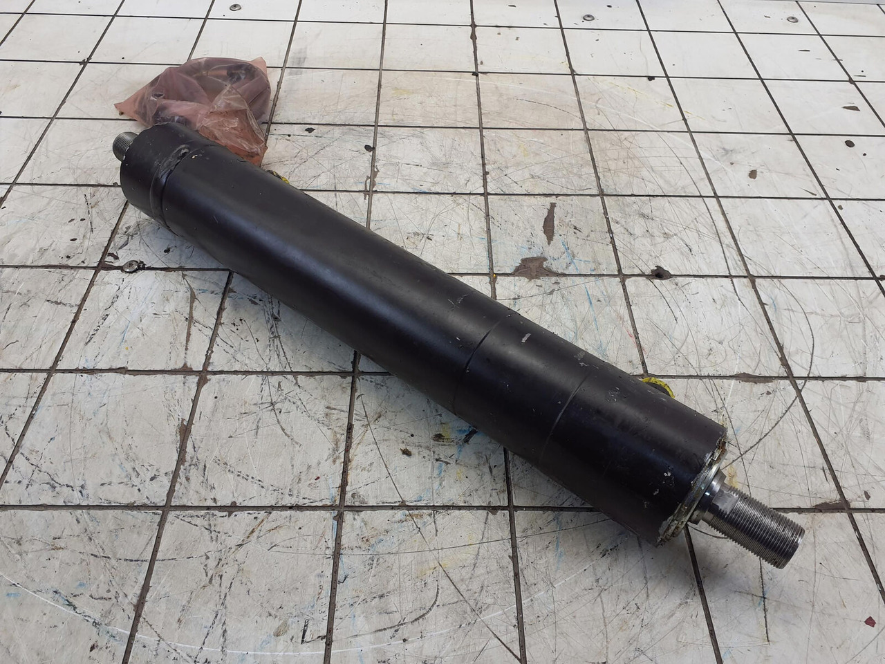 Grove GMK steering cylinder with length sensor - Cilindru hidraulic pentru Automacara: Foto 4 Grove GMK steering cylinder with length sensor - Cilindru hidraulic pentru Automacara: Foto 4